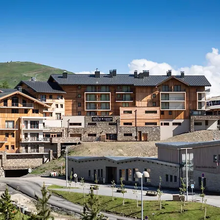 Daria-i Nor By Les Etincelles Alpe d'Huez